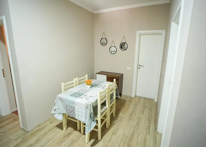 Near Center 3 * Tirana